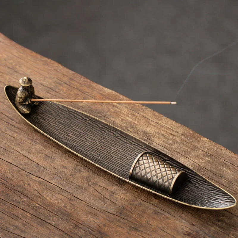 Metallischer Räucherstäbchenhalter – Eleganter Boot-Design-Halter aus Legierung