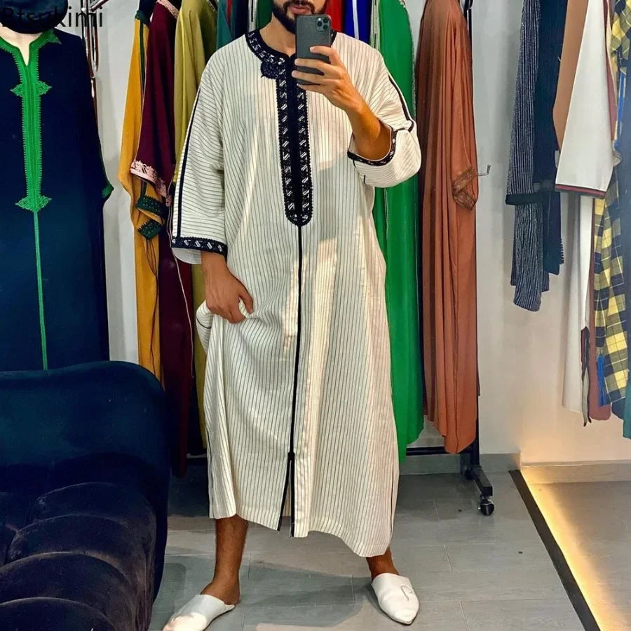 Eleganter Marokkanischer Kaftan für Herren – Lockerer Schnitt mit Traditionellem Stickmuster