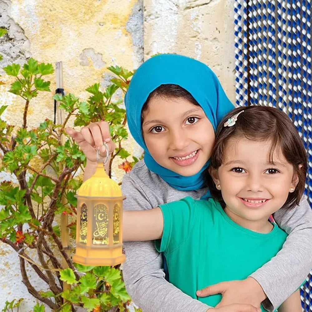 LED Ramadan Laterne – Dekorative Kunststoff-Lampe für festliche Beleuchtung