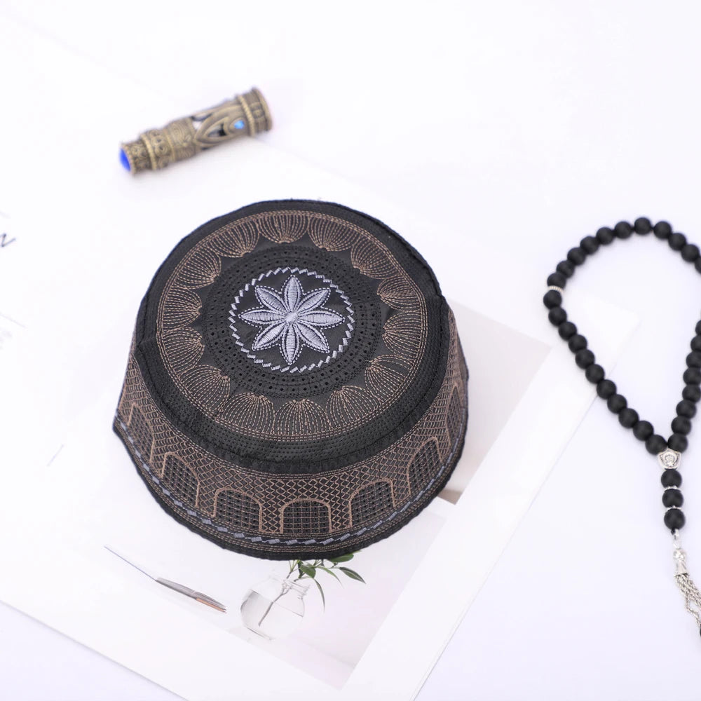 Hochwertige Muslimische Gebetskappe – Mehrfarbig & Besticktes Design