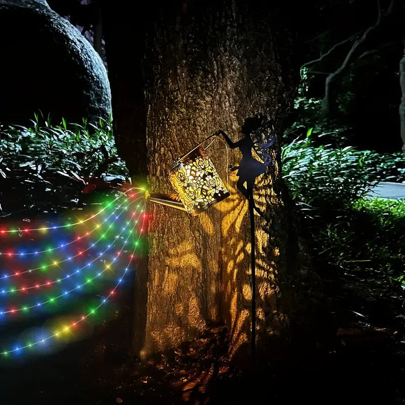 Solar Gießkanne mit LED-Lichterkette – Gartenfee Dekolampe, Wasserdicht, Warmweiß