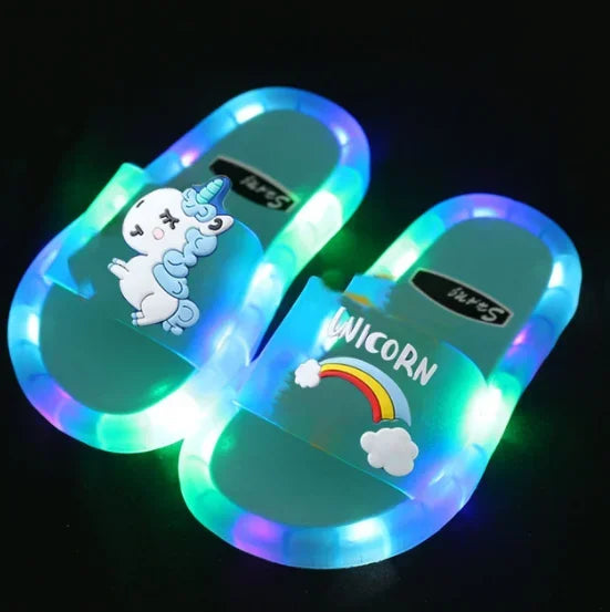 نعال يونيكورن LED للأطفال - ناعمة وممتعة وأنيقة