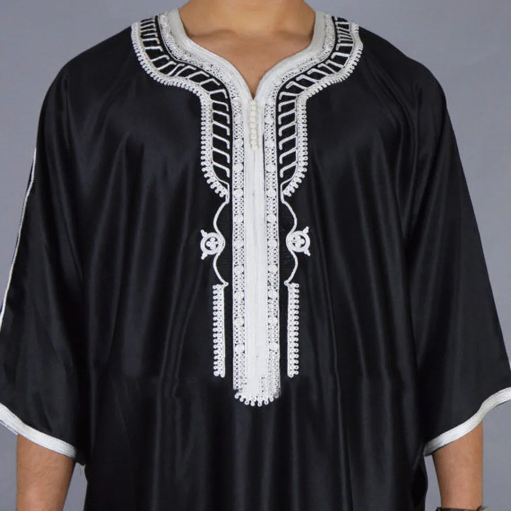 Eleganter Marokkanischer Kaftan für Herren – Lockerer Schnitt mit Traditionellem Stickmuster