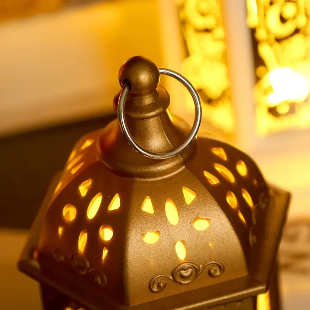 LED Ramadan Laterne – Dekorative Kunststoff-Lampe für festliche Beleuchtung