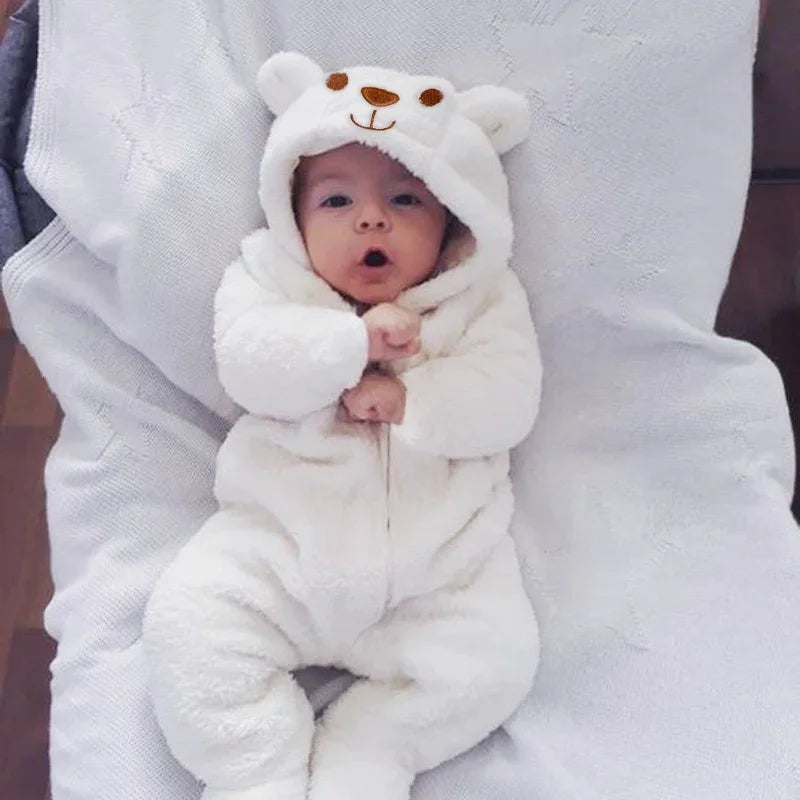 Baby Strampler mit Bärenkapuze – Flauschiger Winter-Overall für Jungen & Mädchen