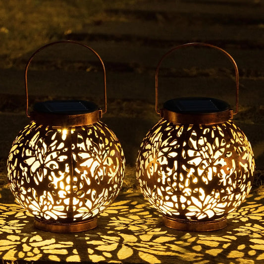 Solarbetriebene Vintage-Metalllaterne – Marokkanisches Blumenmuster