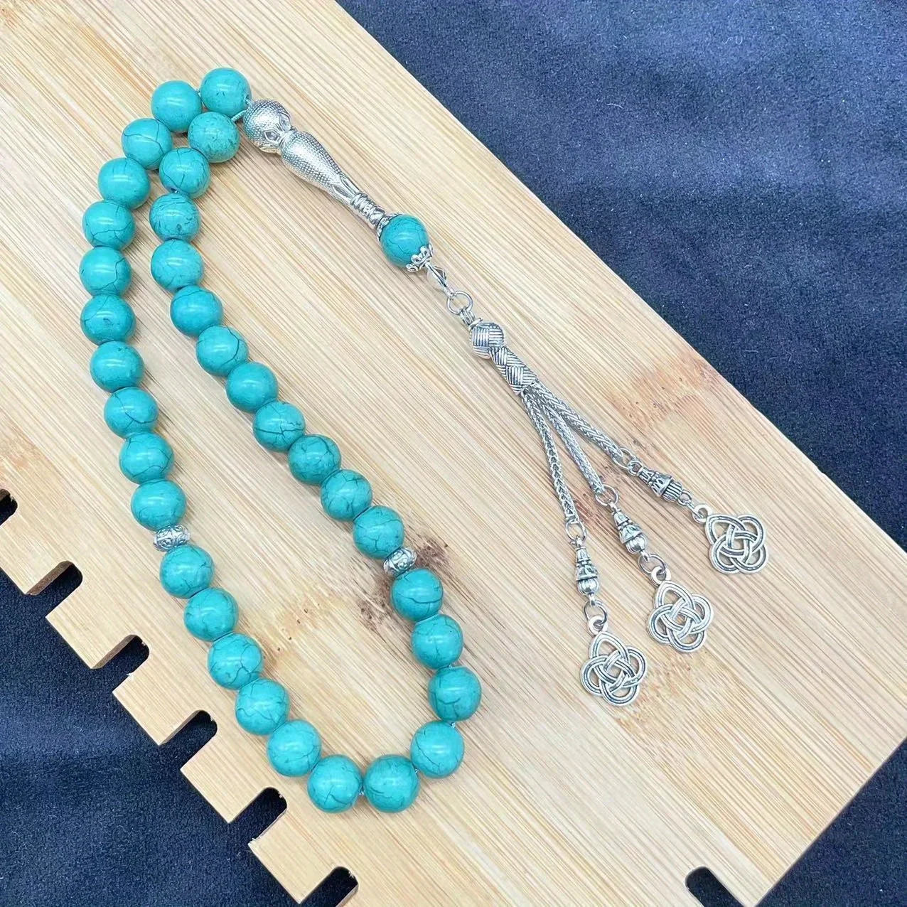Islamischer Gebetsrosenkranz – Handgefertigte Harzperlen mit Quasten, Türkisfarben, Tasbih mit 33 Perlen